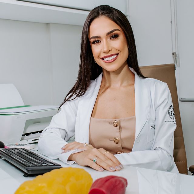 Victoria Diniz Silva, Endocrinologista Resende