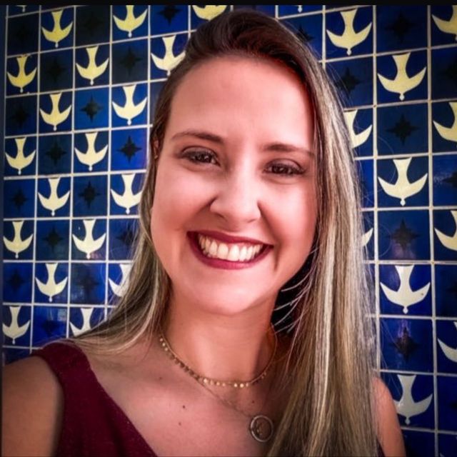 Nicole Caputo, Psicólogo Florianópolis