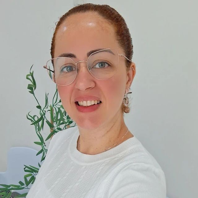 Cristiane  Zarro, Psicanalista Niterói
