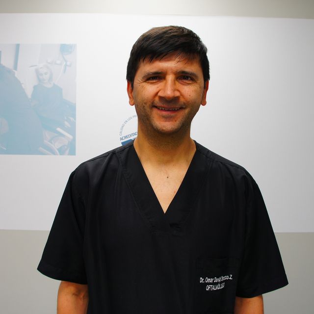 Omar  Orozco Zuluaga, Oftalmólogo Providencia