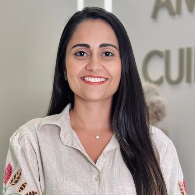 Cecília Tavares  Barbosa, Endocrinologista Bom Despacho