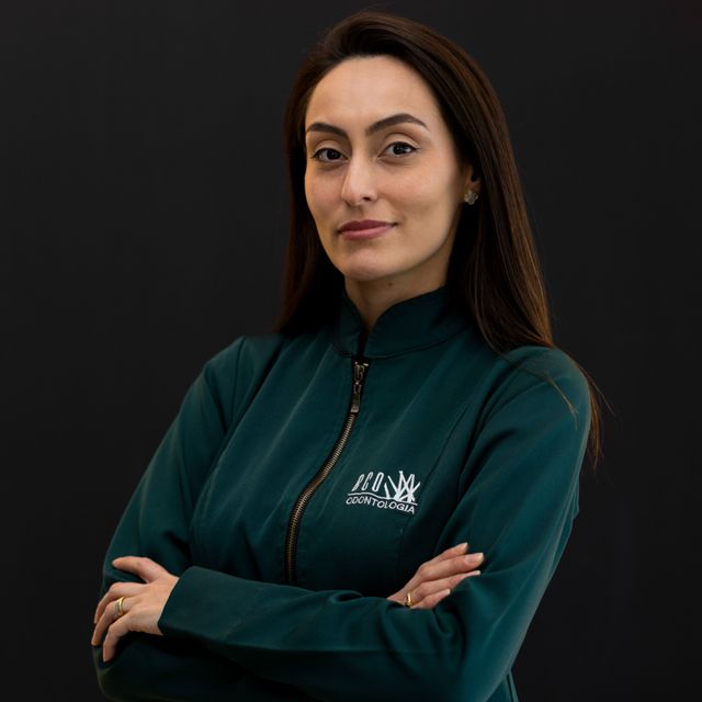 Amanda Britto De Macedo, Dentista Curitiba