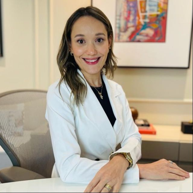 Isabele Maria Rodrigues Tomaz, Dermatologista Fortaleza