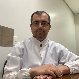 Ampliar imagem: Ricardo Ribeiro de Almeida, Infectologista Goiânia