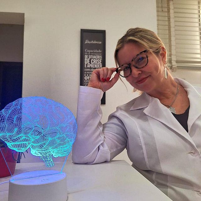 Fabiana   Wosgrau, Psiquiatra Curitiba