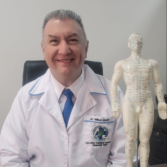Wilson Castro Ossa, Medico alternativo Bogotá