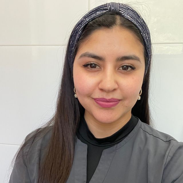 Sara Belén  Morales Parra , Dentista Concepción