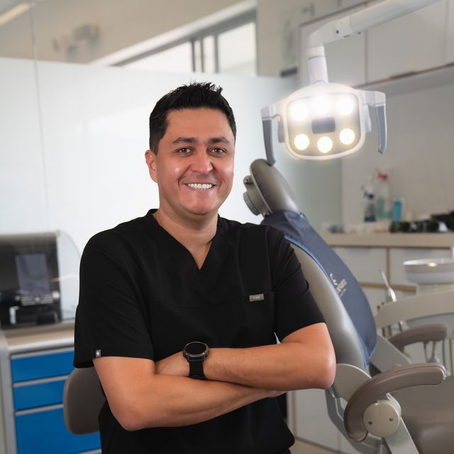 Carlos Mauricio Franco Cardona, Odontólogo Pereira