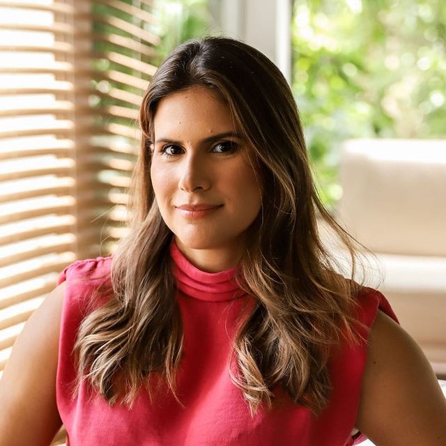 Cinthia De Jesus Vianna, Coloproctologista Salvador