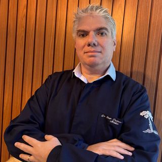 Omar Pacheco Cardoso, Ortopedista - Traumatologista Joinville