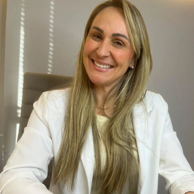 Myra Leão, Cirurgião oncológico Maceió