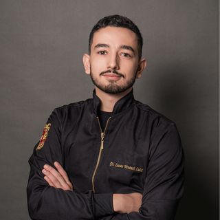 Ampliar imagem: Lucas Venturi Luiz, Dentista Palhoça