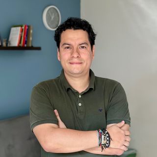 Dr. Elvis Amaya