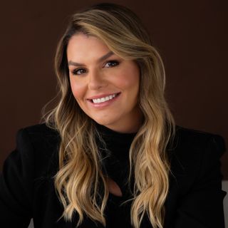 Ampliar imagem: Juliana Zanin, Dentista Curitiba