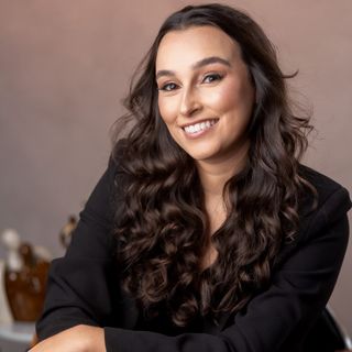 Daniela Prado  Nogueira, Médico clínico geral Goiânia