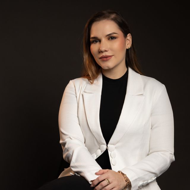 Ana María Sánchez Vélez, Medico alternativo Medellín