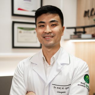 Ampliar imagem: Erik Ogido, Osteopata Londrina