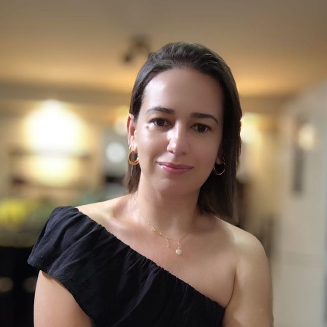 Karina Oliveira, Psicanalista Barbacena