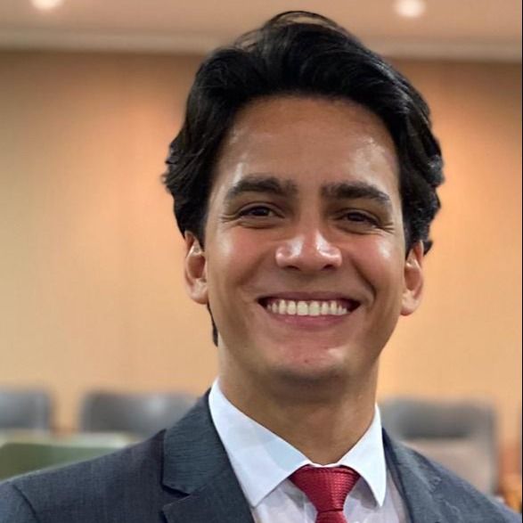 Michael Douglas dos Santos Alves, Nefrologista Goiânia