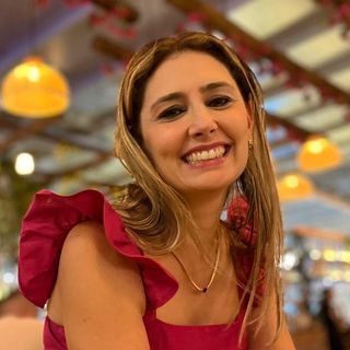 Ampliar imagem: Tahiana Garramones Marques, Nefrologista Porto Alegre