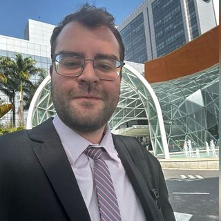 Dr. Matheus F. Lourenço