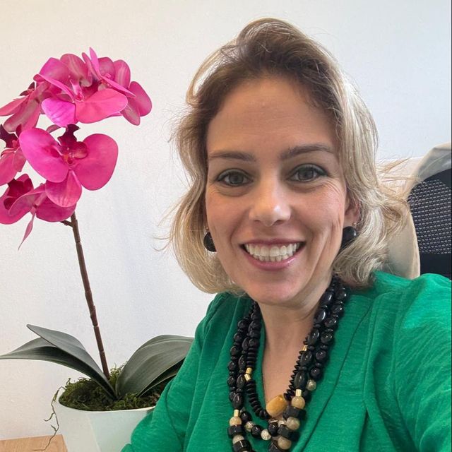 Camila Pola, Psicólogo Itanhaém