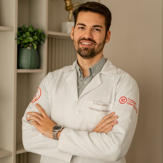 Victor Coimbra Zequim, Especialista em Clínica Médica Curitiba
