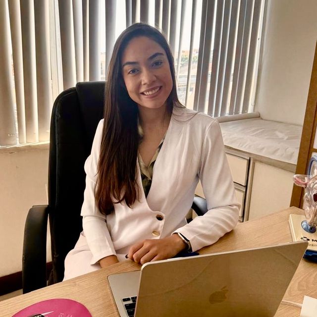 Suelem  Cruz, Ginecologista Ilha Do Governador