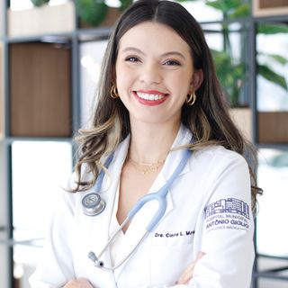 Cintia Lopes de Moraes, Especialista em Clínica Médica São Paulo