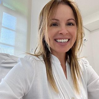 Debora da Cruz Cerqueira, Nefrologista pediátrico Belo Horizonte