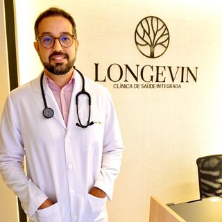 Ampliar imagem: Igor Brito, Geriatra Fortaleza