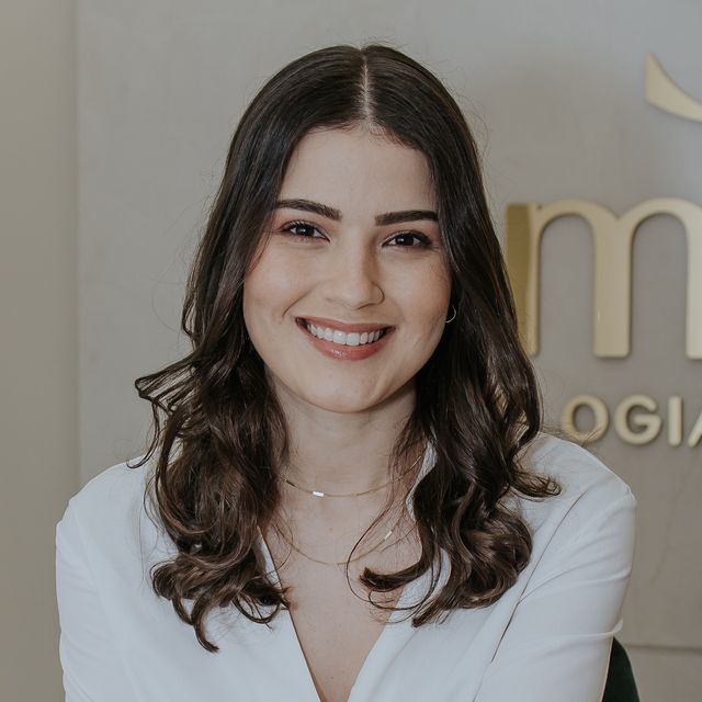 Amanda Simoes, Dentista Belo Horizonte