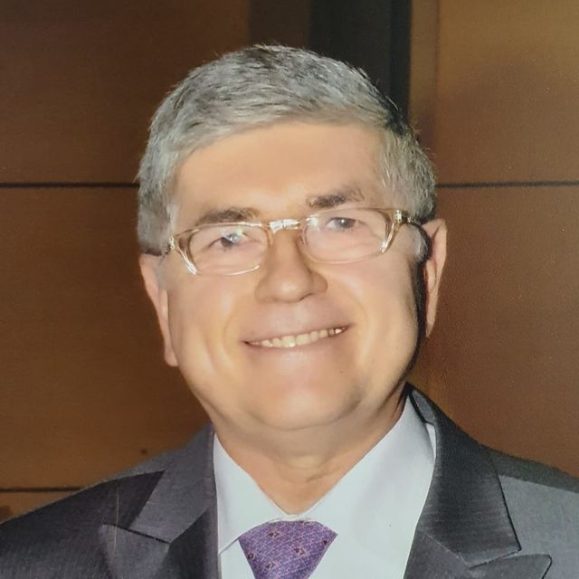 Armando Gómez Ortiz,MD MSc, Cardiólogo Bogotá