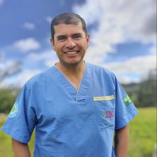 Acercar imagen: Leonardo Lara C Lara Cuéllar, Homeópata Guasca