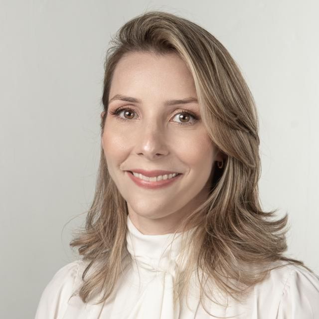 Isabela Dias Lauar, Infectologista Belo Horizonte