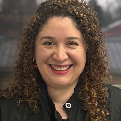 Viviana Ortíz Pezo, Dentista Los Ángeles