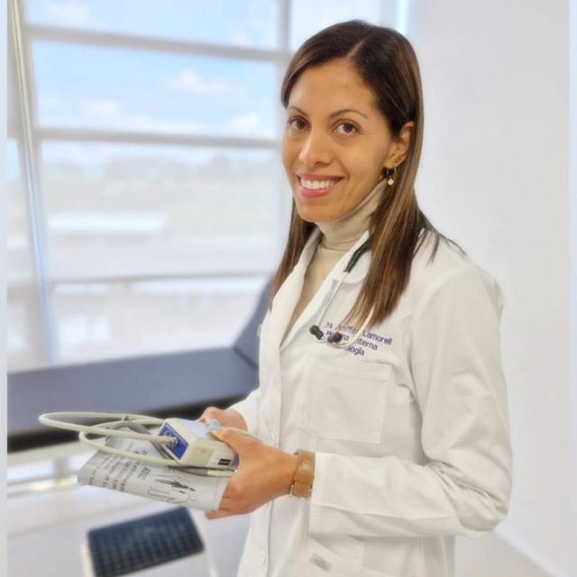 Jennifer  Lamorell, Cardiólogo Pereira