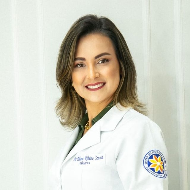 Poliany Ribeiro Souza, Geriatra Brasília