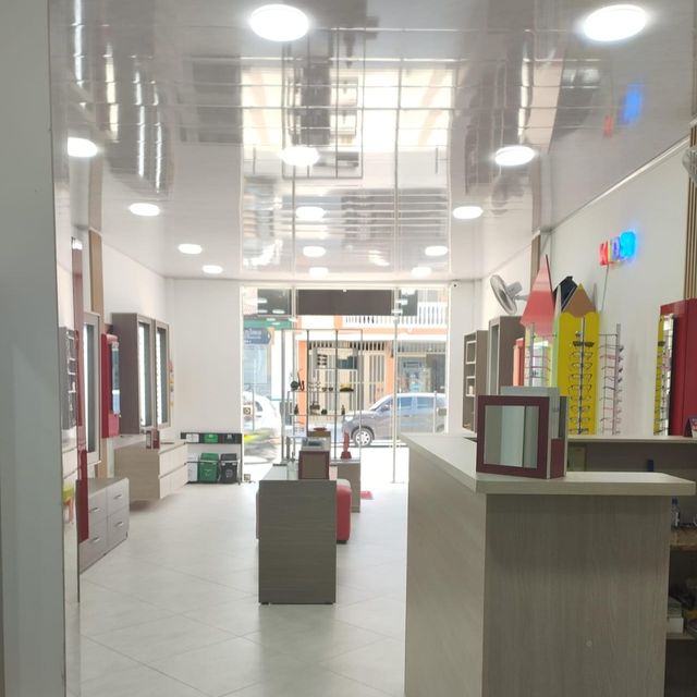 Alexandra Marín Mendoza, Optómetra Acacias