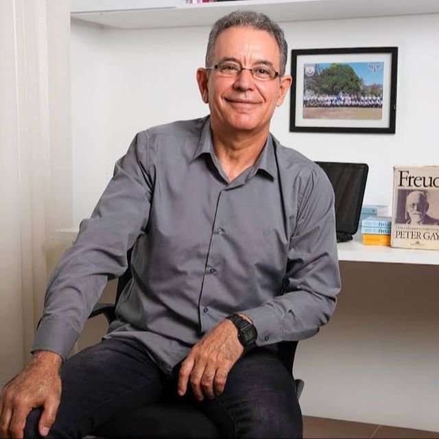 Elpídio Botelho , Psicólogo Guaratinguetá