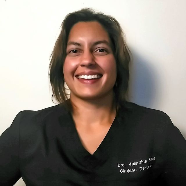 Valentina Salas Pereira, Dentista Viña del Mar