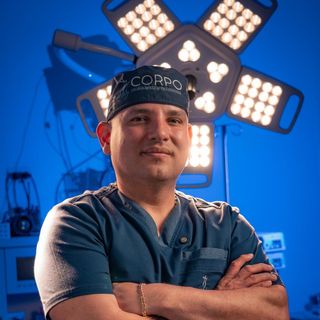Dr. Alejandro Peña González