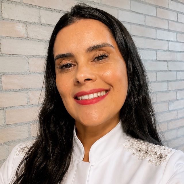 Elaine Souza, Especialista em Medicina Estética Cotia