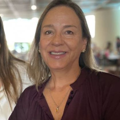 Amelia Giraldo Pabon, Oftalmólogo Bogotá
