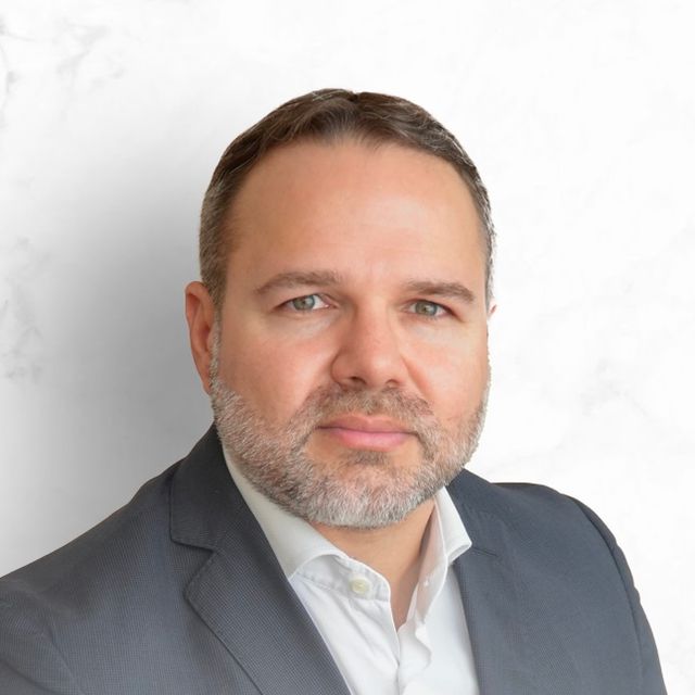 Geraldo Capuchinho Jr., Cirurgião plástico Belo Horizonte