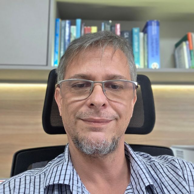 Prof. Dr. Eduardo Calmon de Moura, Psiquiatra Santos