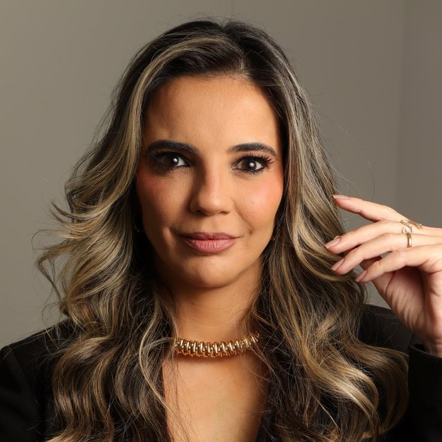 Laila Iunes, Especialista em Biomedicina Niterói