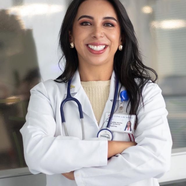 Claudia Milena Ángel Alarcón, Médico fisiatra rehabilitador Bogotá