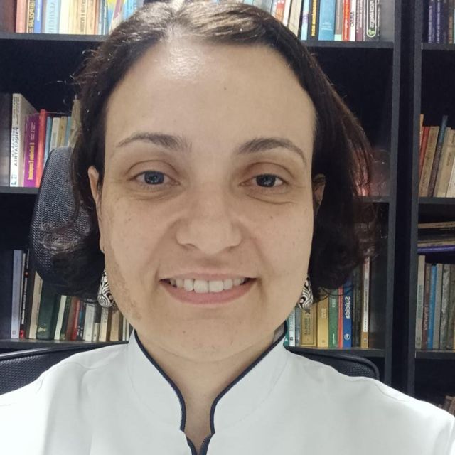 Alice  Abi-Kair de Almeida Lopes , Psiquiatra Jaú