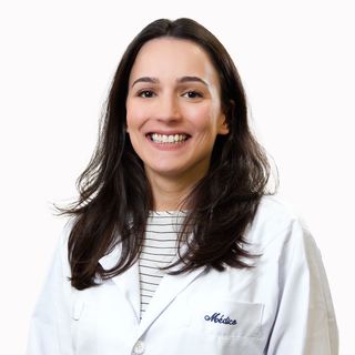 Ampliar imagem: Ana Beatriz Santos, Gastroenterologista Macaé